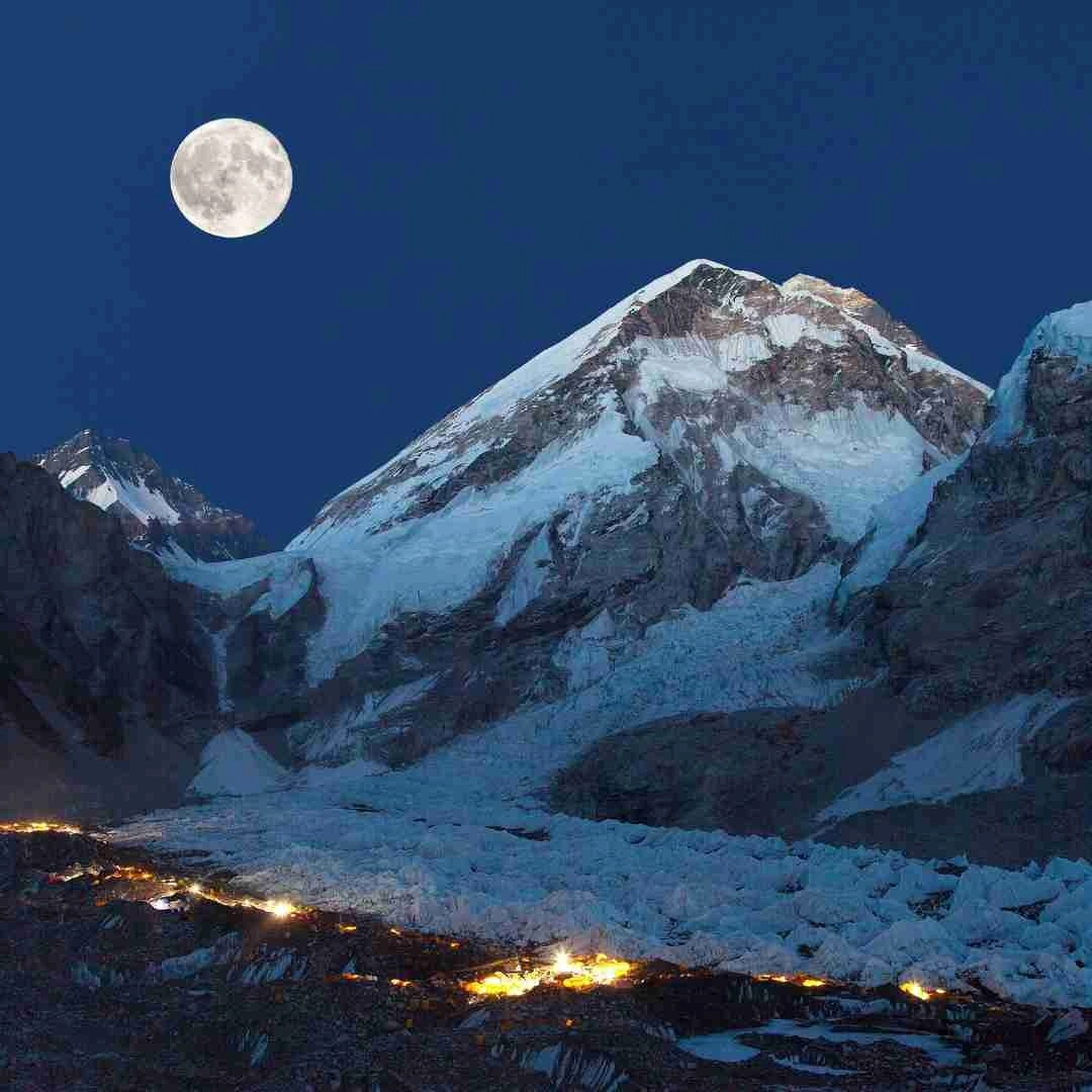 everest-three-high-passes-trek-4.webp