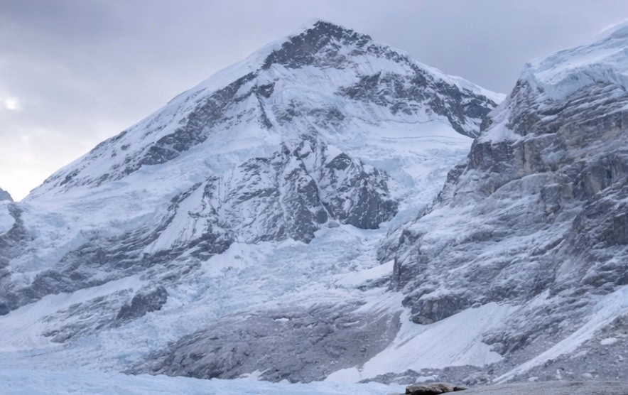 how-to-get-to-everest-base-camp-1782270685.avif